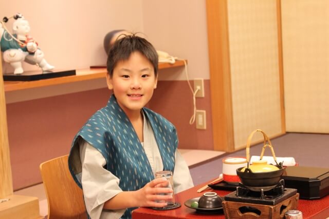 小さい子供がいても安心！部屋食がある旅館の選び方