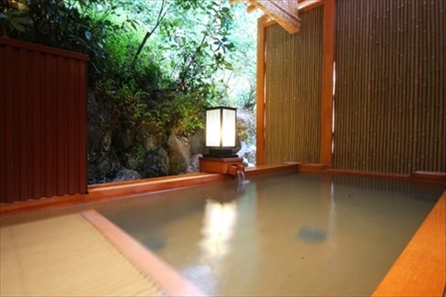 嵐山のホテルで温泉を満喫しよう