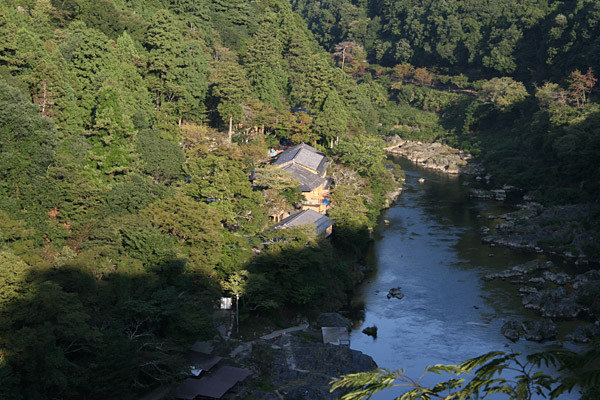 【京都・日帰り温泉】亀山公園で自然を堪能～嵐山の自然を楽しむなら～