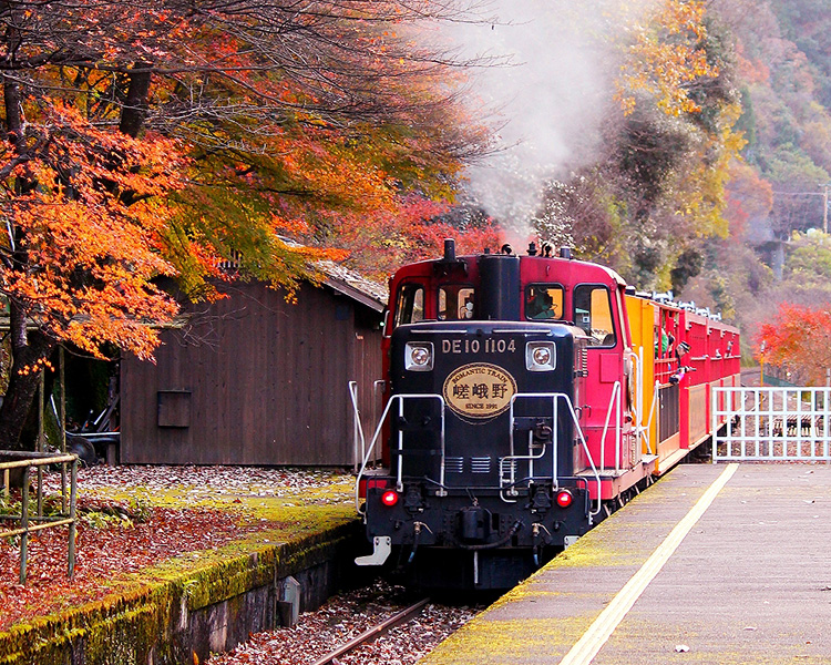 トロッコ嵯峨駅