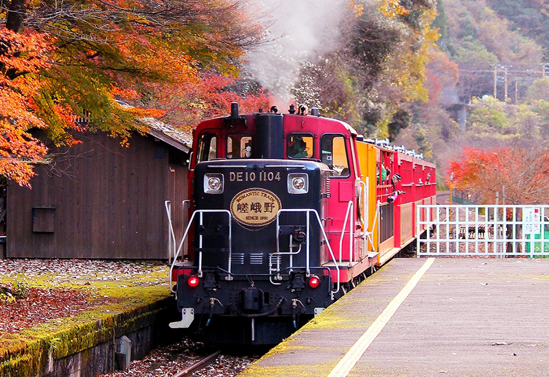嵯峨野トロッコ列車(トロッコ嵯峨駅)